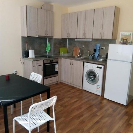 Cozy Apartament Naydenov Appartamento Burgas Esterno foto