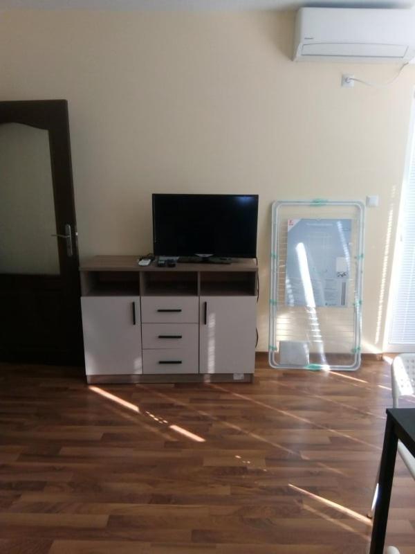 Cozy Apartament Naydenov Appartamento Burgas Esterno foto